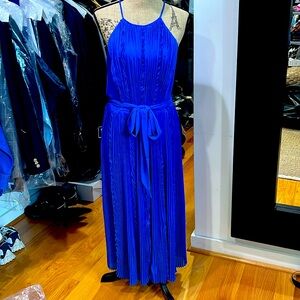 Elle Tahari silk chiffon fully line incredible royal blue dress